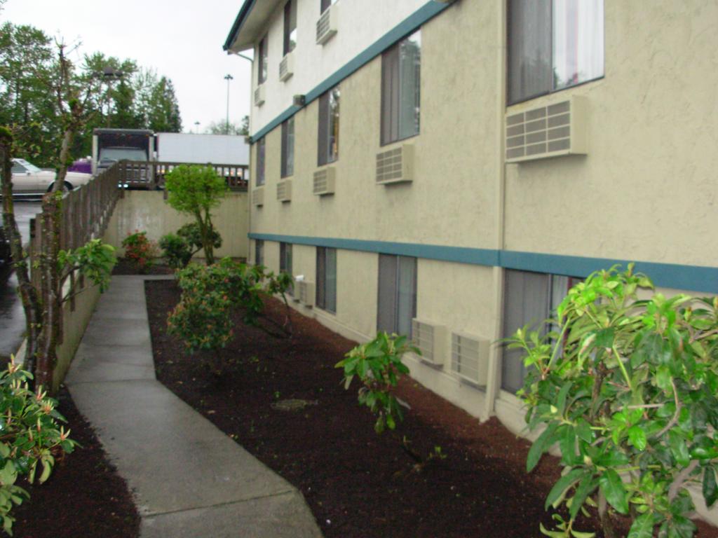 Red Lion Inn And Suites Federal Way Exterior foto